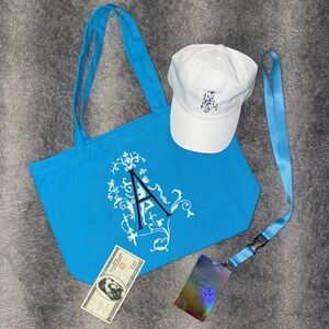 ADDISON RAE FANTASY VIP EXCLUSIVE PACKAGE